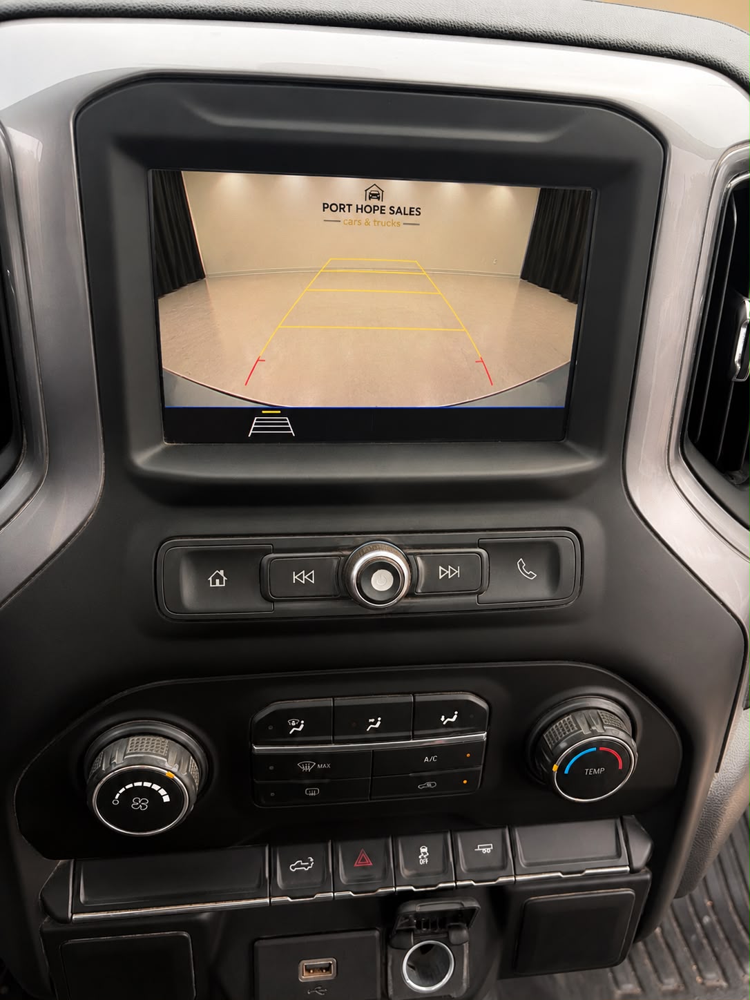 2020 Chevrolet Silverado thumbnail 11