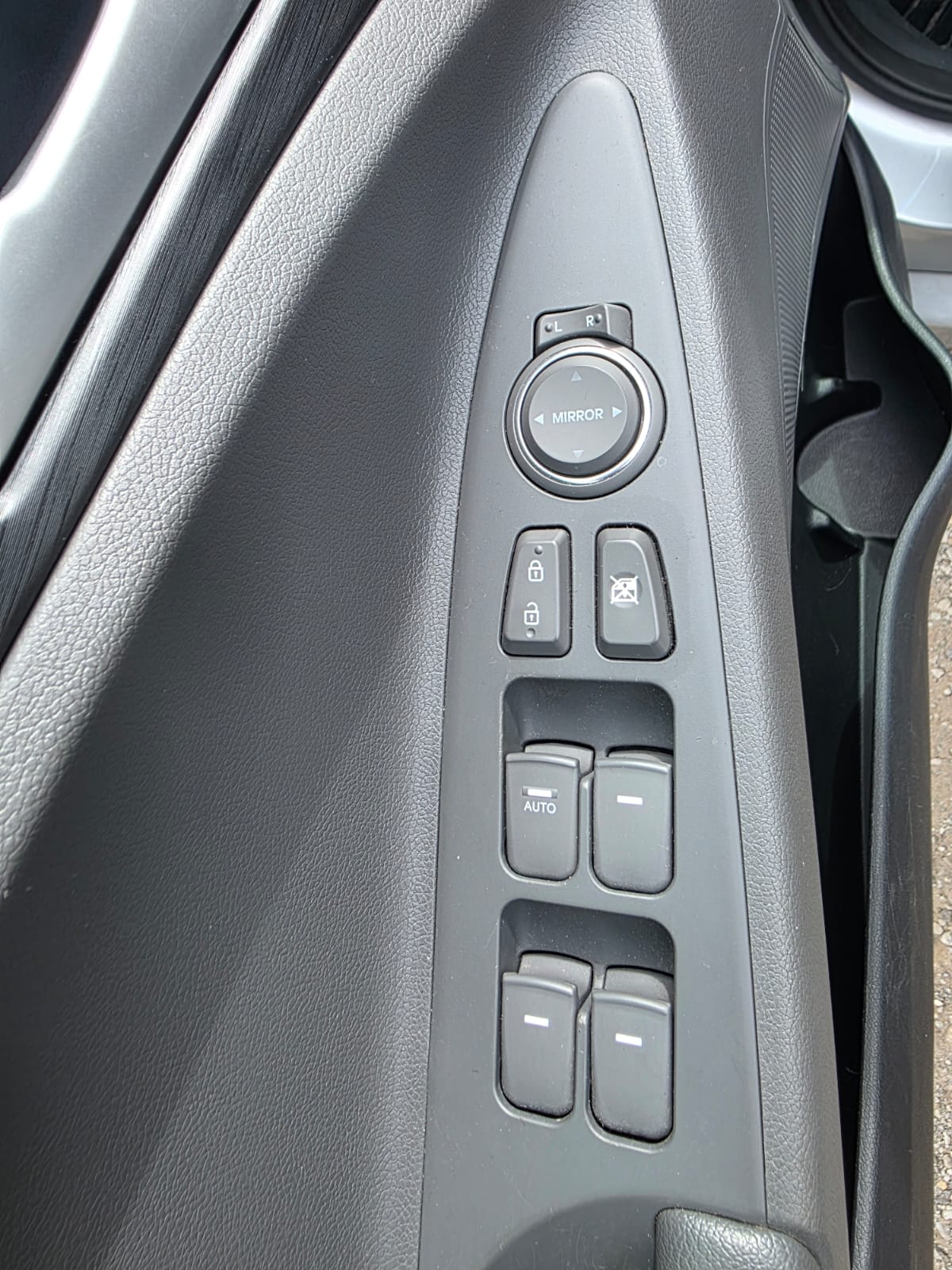 2013 Hyundai Sonata thumbnail 16