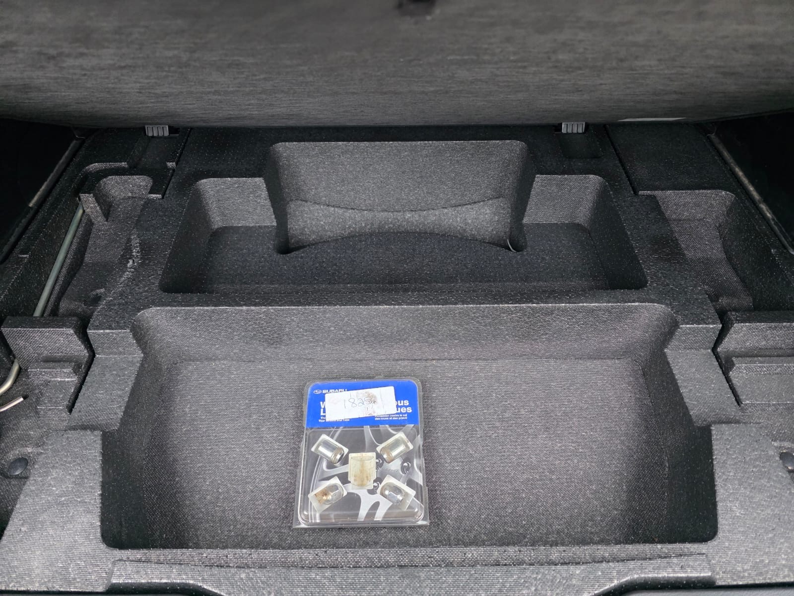 2014 Subaru Forester thumbnail 11